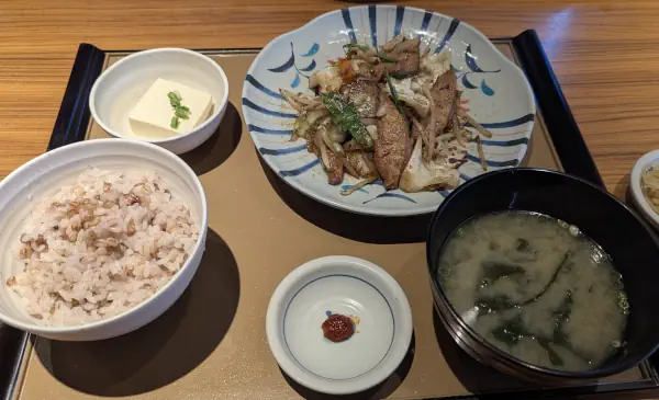 大豆ミートの野菜炒め定食